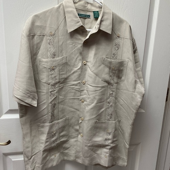 F mens Cubavera casual button up short sleeve regular size shirt L.   EUC - Picture 1 of 3